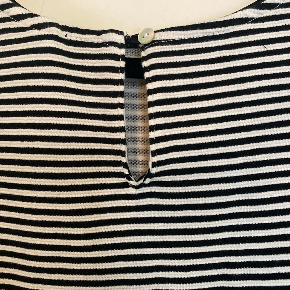 Chic puff sleeve Dolan top - Picture 3 of 7